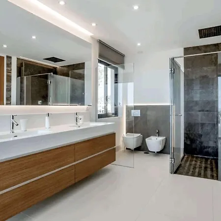 Villa Cerro With Amazing Sea Views Marbella