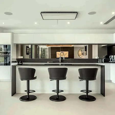 Villa Cerro With Amazing Sea Views Marbella